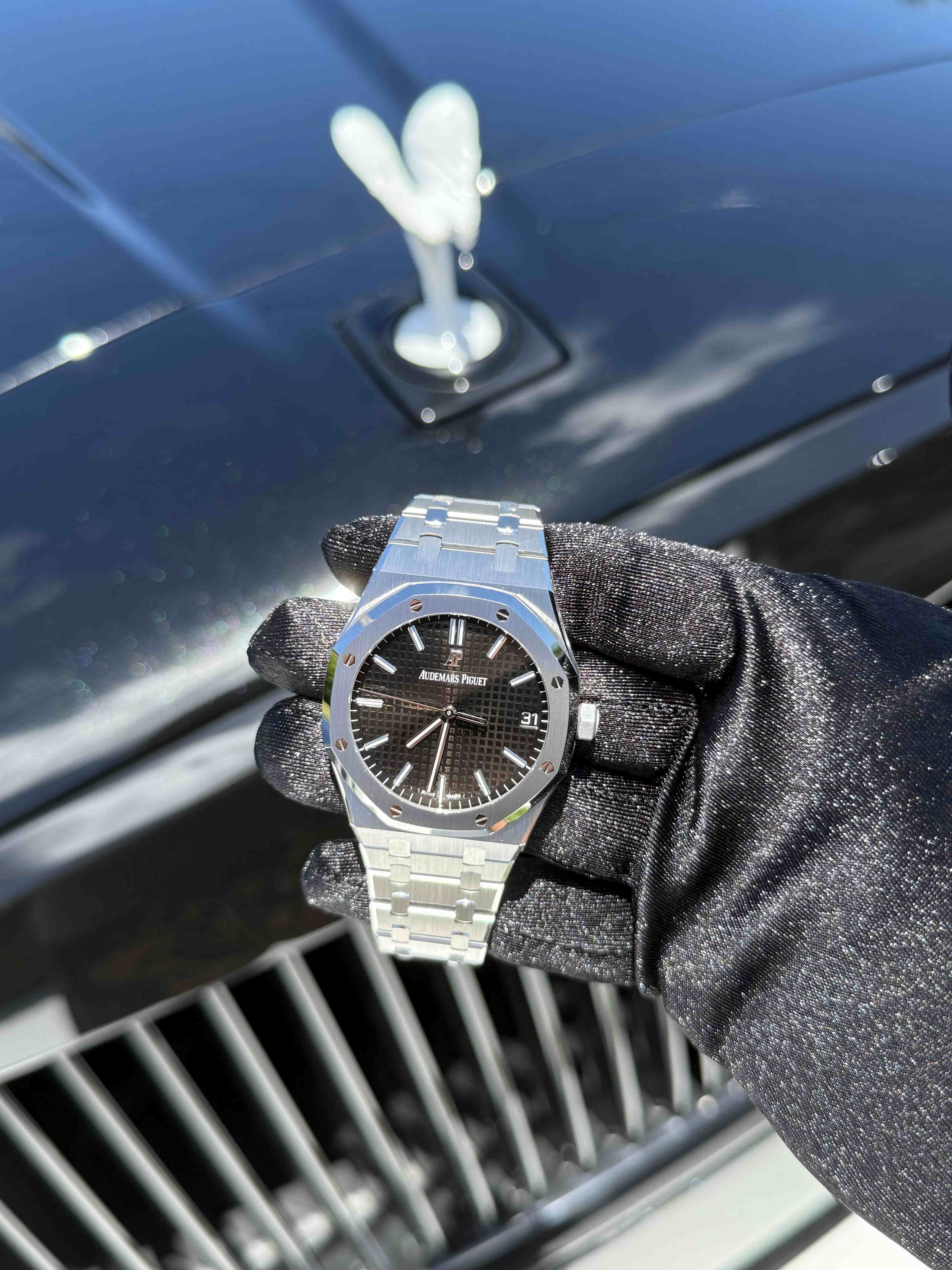 Are Watches a Better Hedge Than Stablecoins? A Risk Comparison